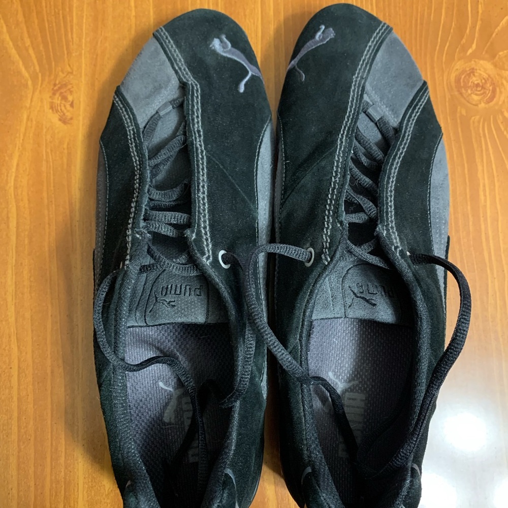 Puma mens indoor soccer shoes size 12 black and grey